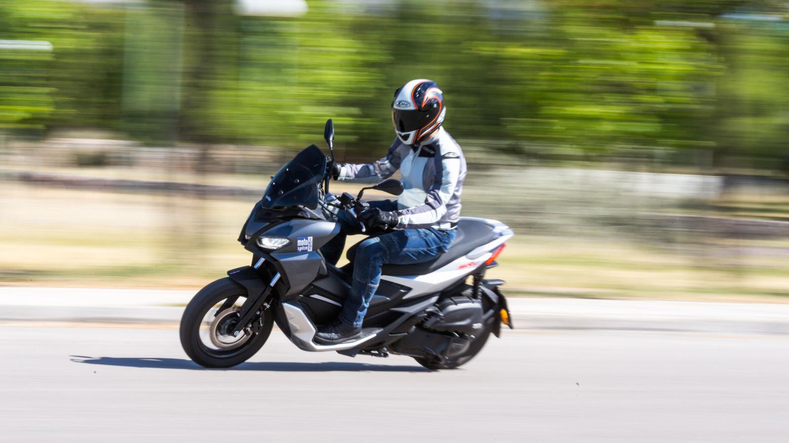 Aprilia SR GT 125 - Test
