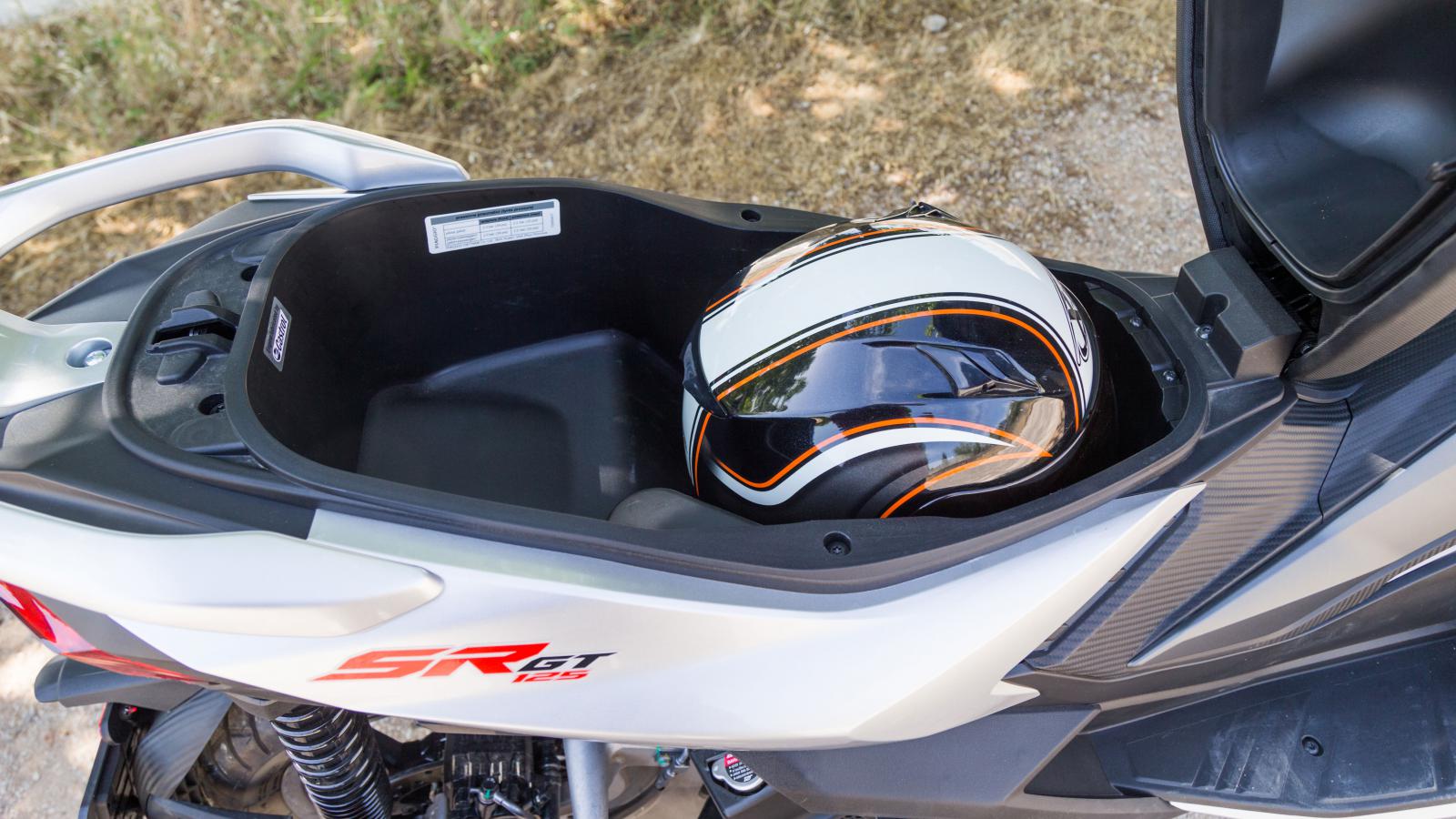 Aprilia SR GT 125 - Test