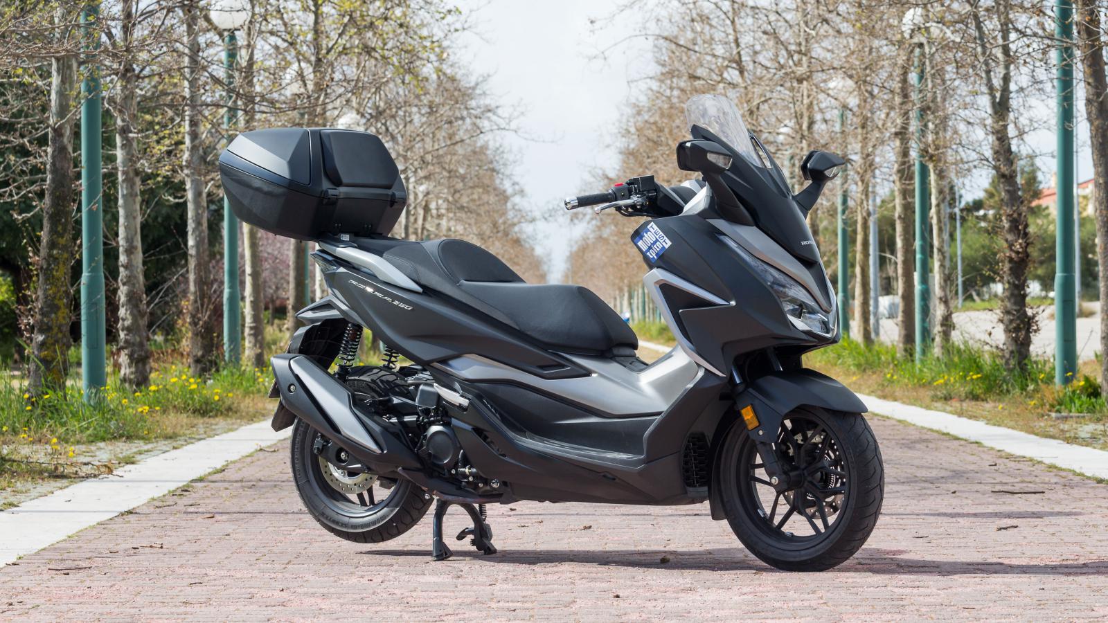 Ετοιμοπαράδοτο το Honda Forza 350 σε όλα τα χρώματα