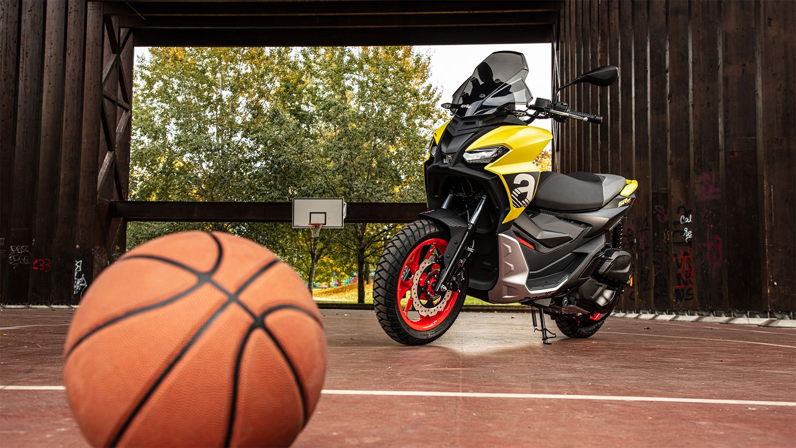 Το Aprilia SR GT 125