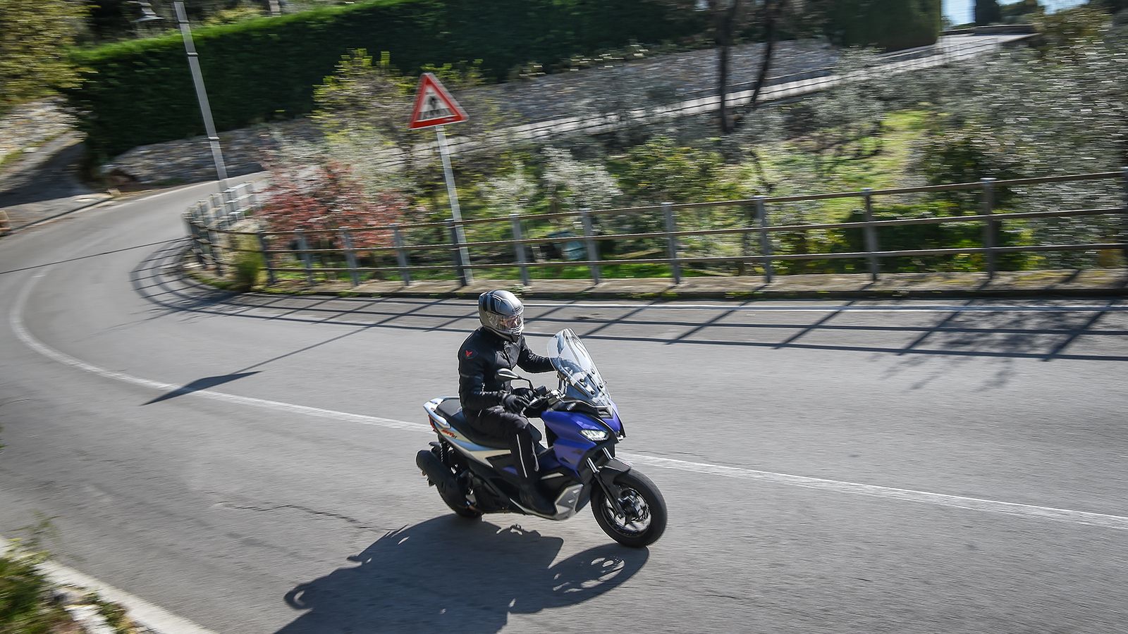 Aprilia SR GT 125 - SR GT 200 2022: Οδηγούμε στην Ιταλία