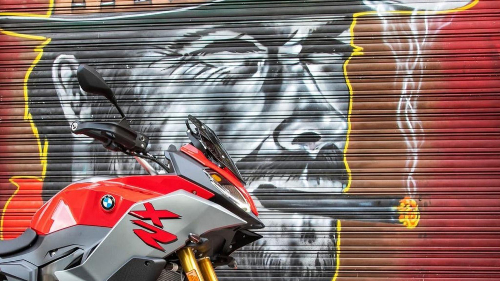 BMW F 900 XR: Φέρνει επανάσταση στην κατηγορία του