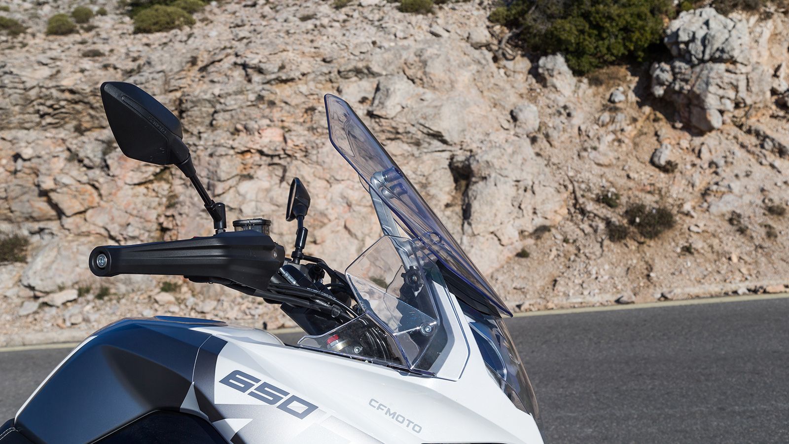 Η ρυθμιζόμενη ζελατίνα και οι χούφτες θα διώξουν αποτελεσματικά τον αέρα.