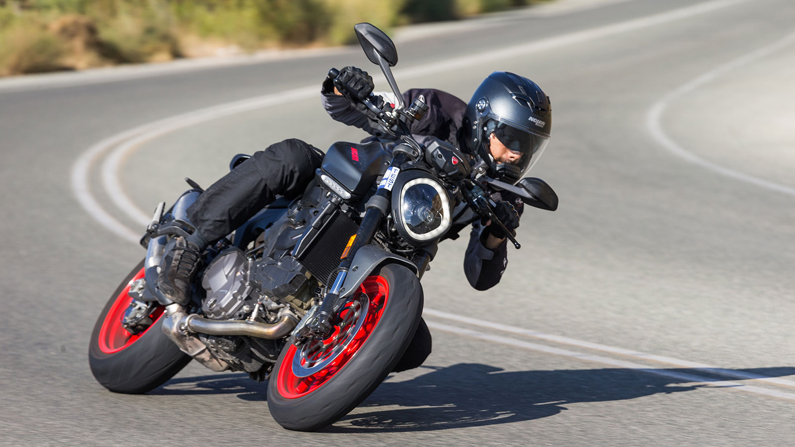 Ducati Monster: Με 111 άλογα και πληθώρα ηλεκτρονικών