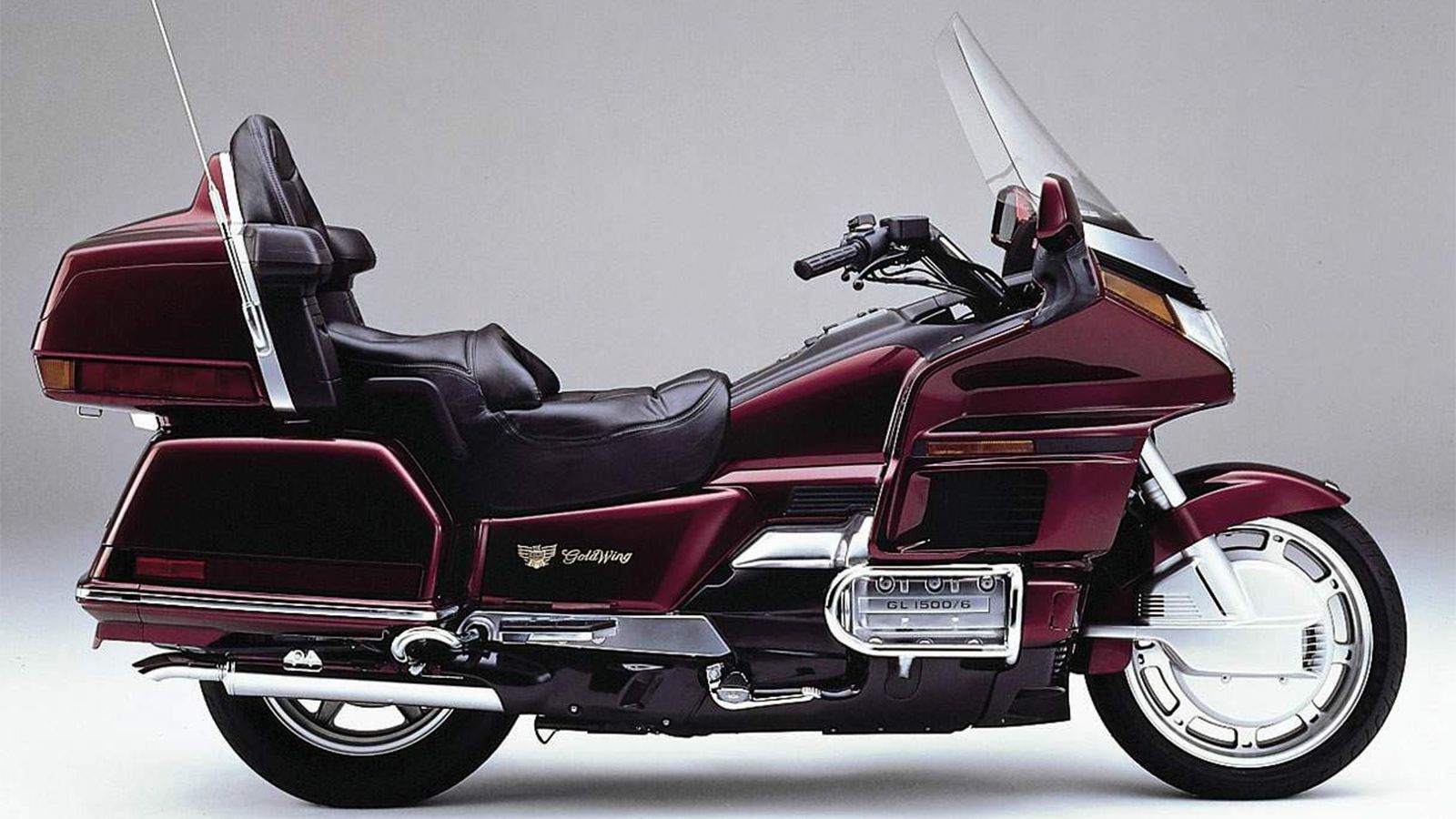 Η πρώτη εξακύλινδρη Goldwing, η GL1500.