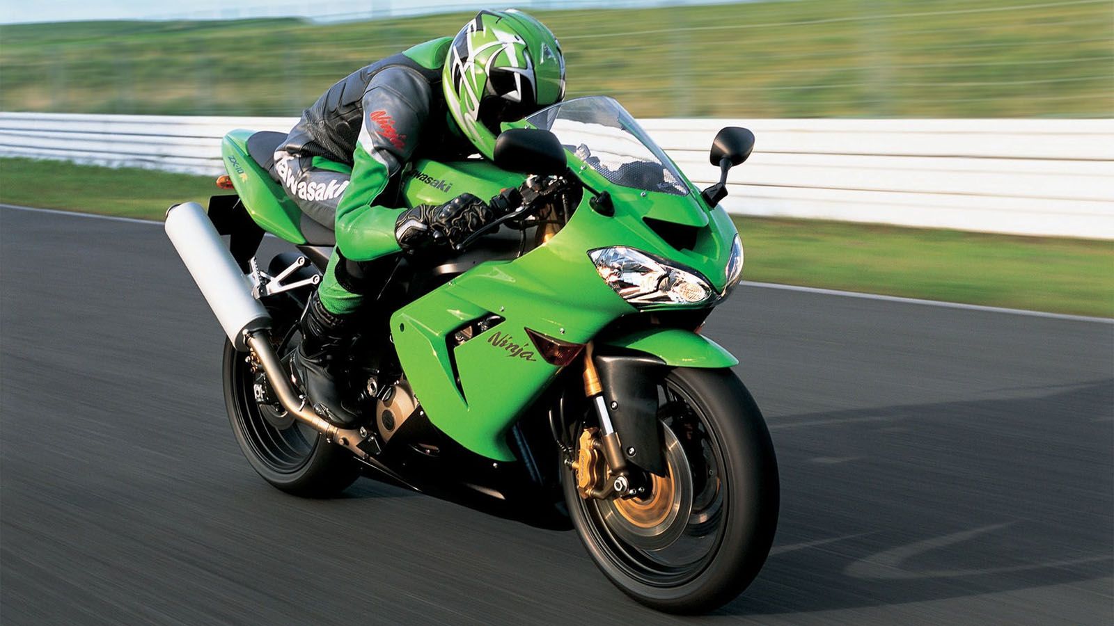 Γιατί οι Kawasaki ταυτίστηκαν με το πράσινο χρώμα;
