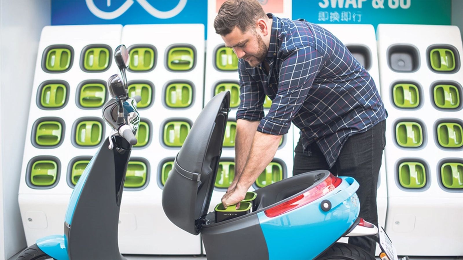 Με ένα σύστημα εναλλάξιμων μπαταριών, θα υπάρχουν σταθμοί αλλαγής της άδειας μπαταρίας με μια καινούργια, εξαφανίζοντας την ανησυχία της αυτονομίας. 