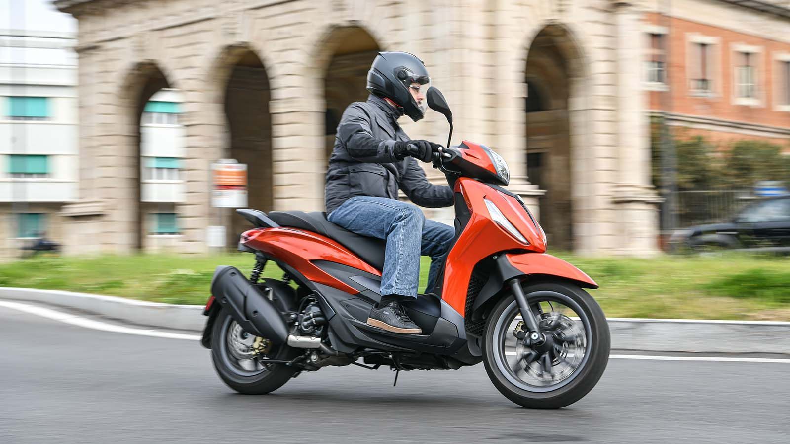 Σοβαρή αύξηση που προσεγγίζει το 30%, στις ταξινομήσεις δικύκλων για το 1ο εξάμηνο του 2022. 