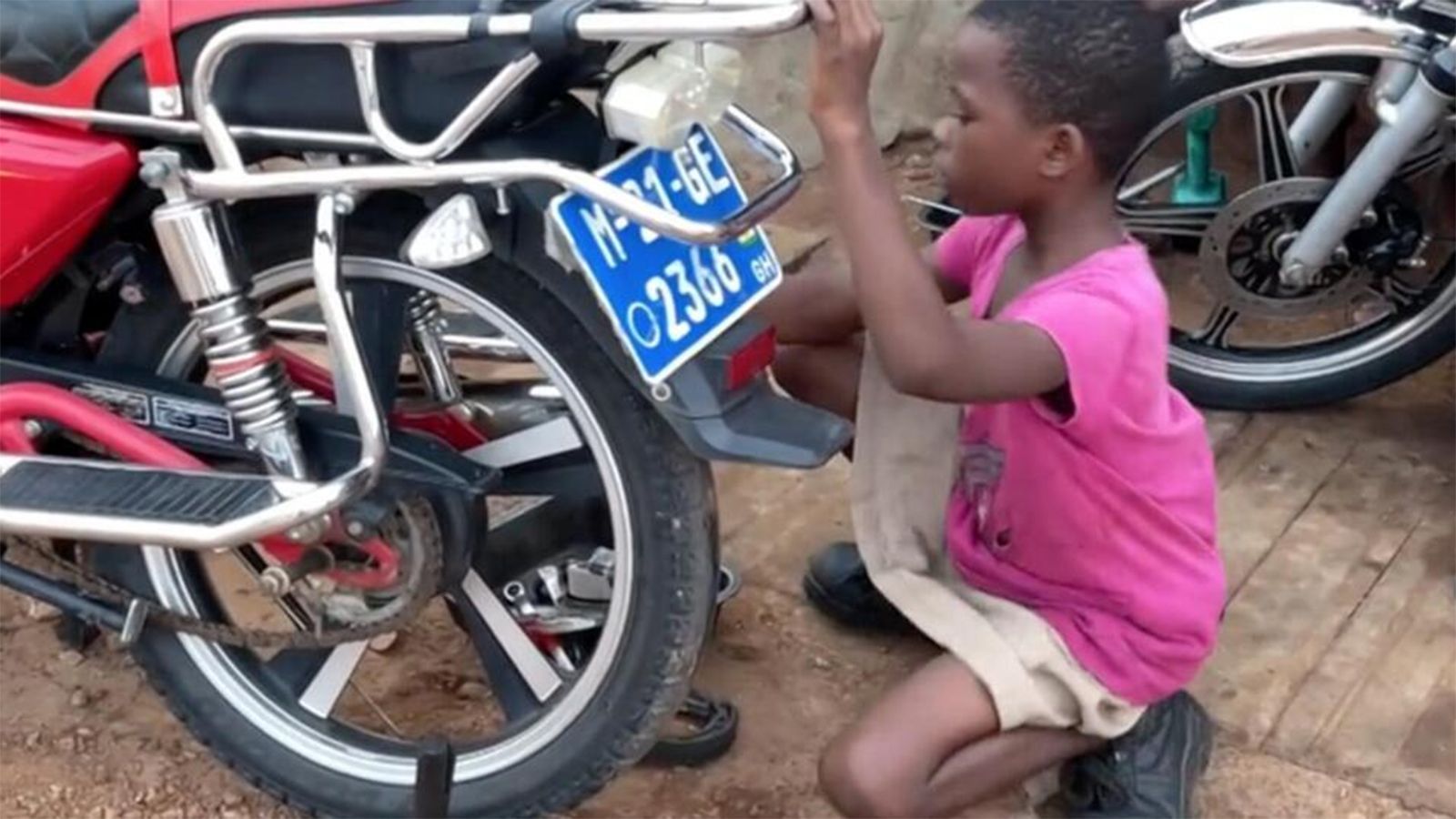 Η 9χρονη Susanna επί το έργον.