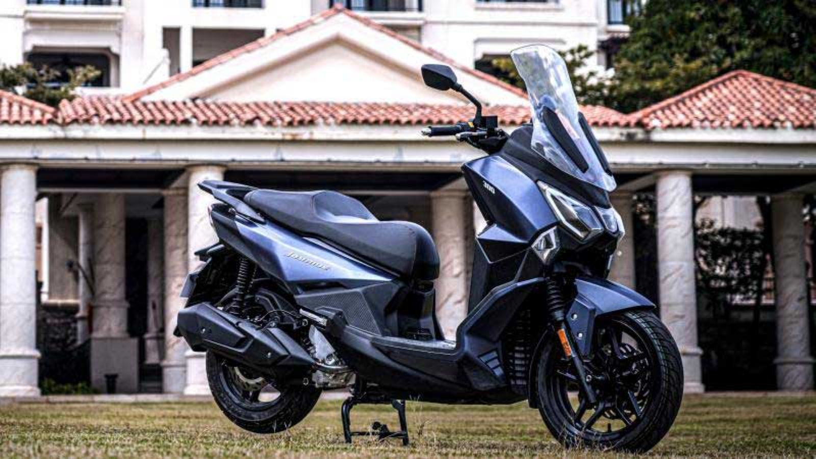 Sym Joyride 300: Από τα πιο προσιτά 300άρια