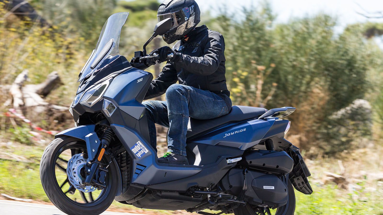 JOYRIDE 300 16 TCS - Test  