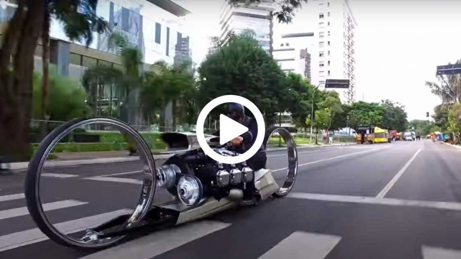 Μοτοσυκλέτα με 6κύλινδρο boxer αεροπλάνου