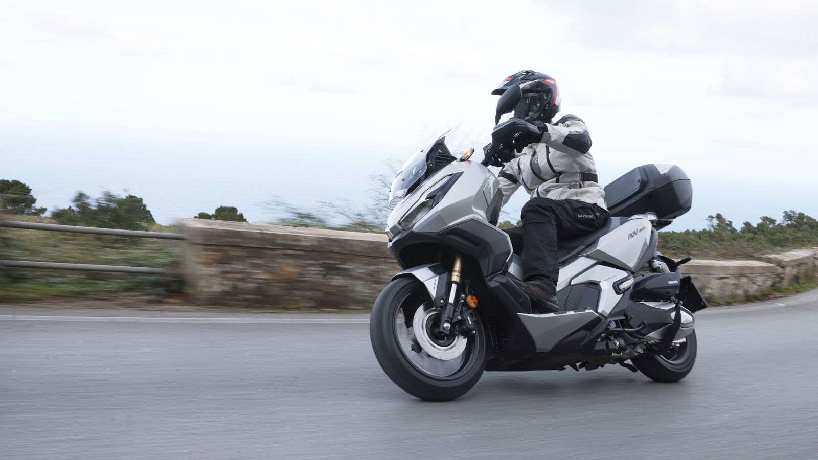 Honda ADV 350 - Οδηγούμε στη Σικελία 