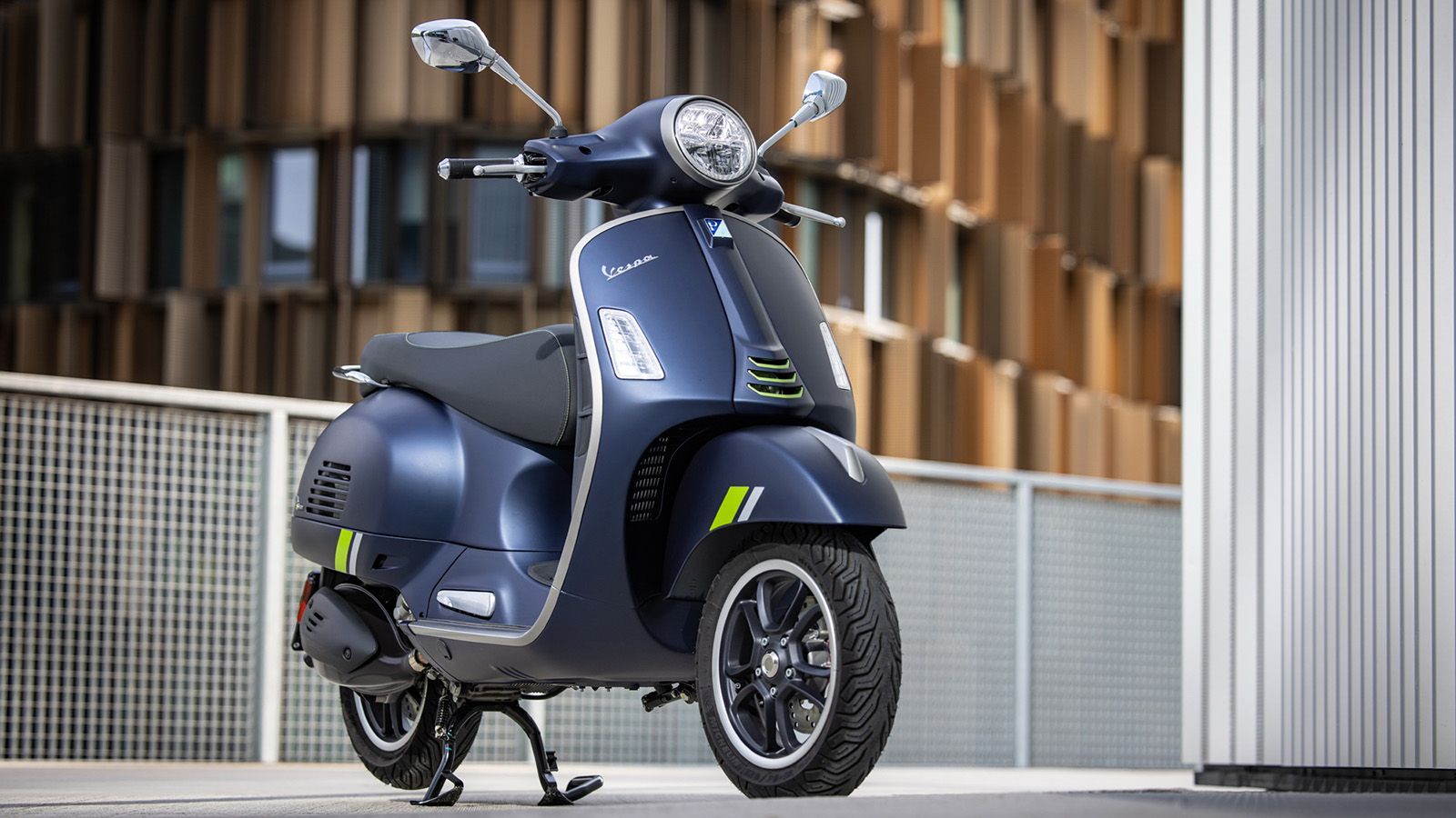 Η νέα Vespa GTS SuperTech 2023
