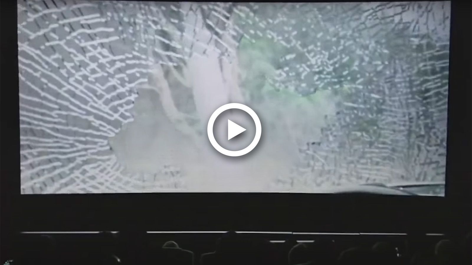 VIDEO: Μια καμπάνια-αφύπνιση για την χρήση κινητού στο τιμόνι