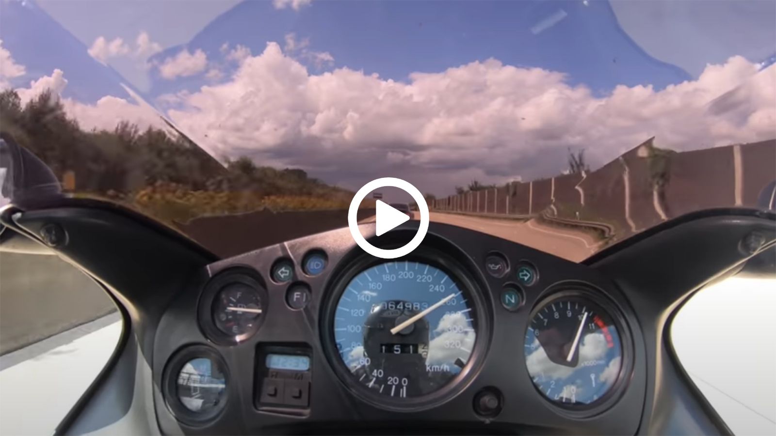 VIDEO: «Χαλαρά» 260άρια με Blackbird και 911 στην Autobahn