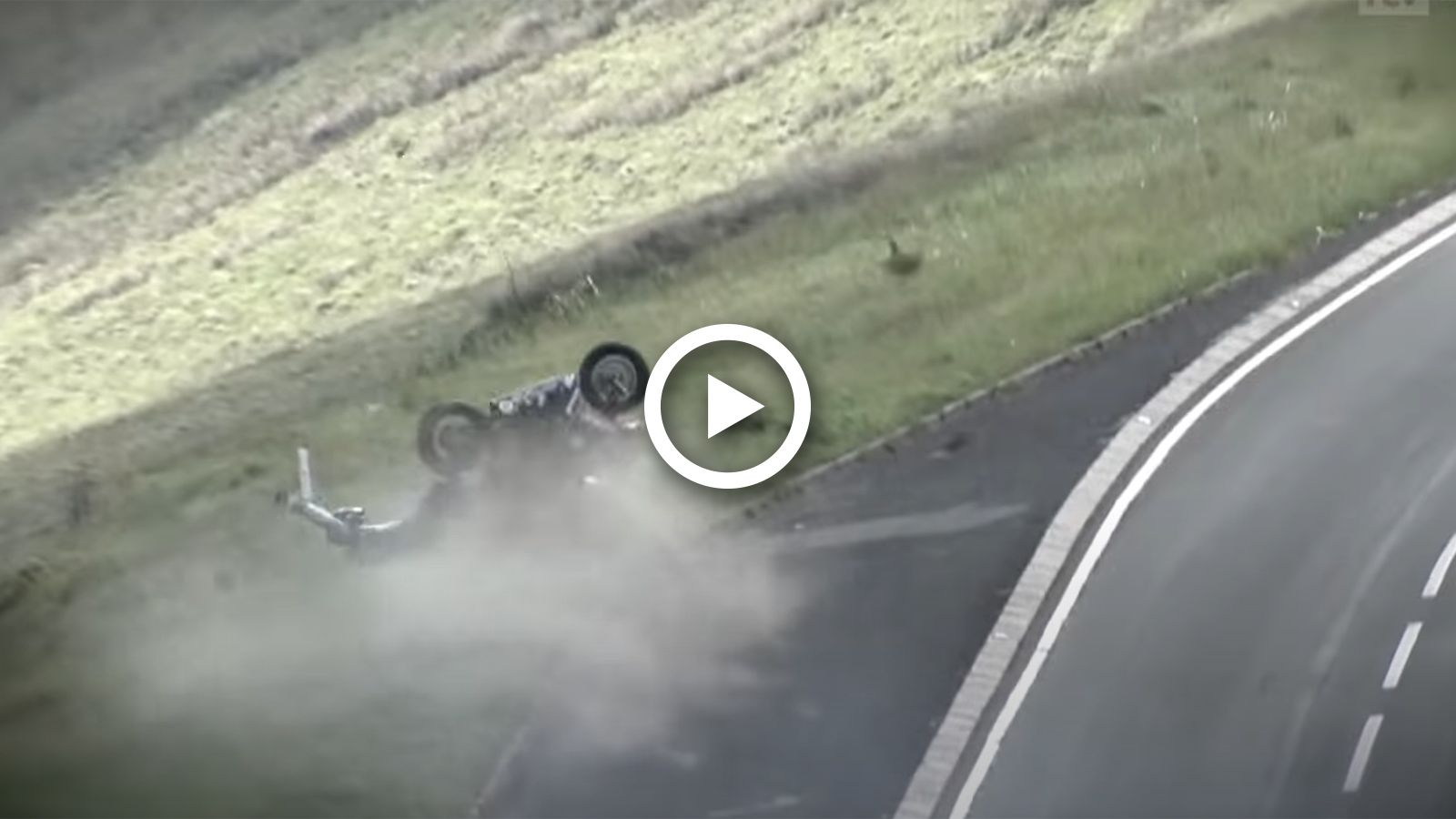 VIDEO: Η στιγμή που ο Conor Cummins έπεσε στο γκρεμό, στο Isle of Man