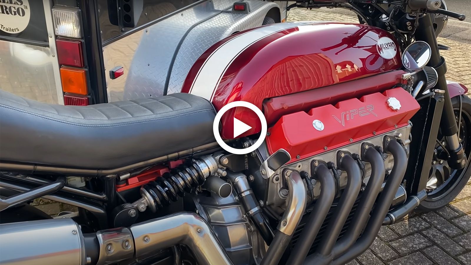 VIDEO: Βγάζοντας βόλτα την 10κύλινδρη Millyard Viper 