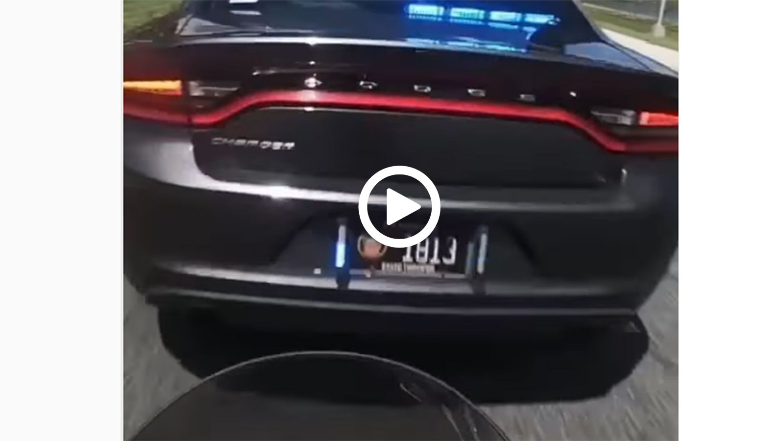 VIDEO: Αναβάτης πέφτει σε ύπουλη παγίδα αστυνομικού 