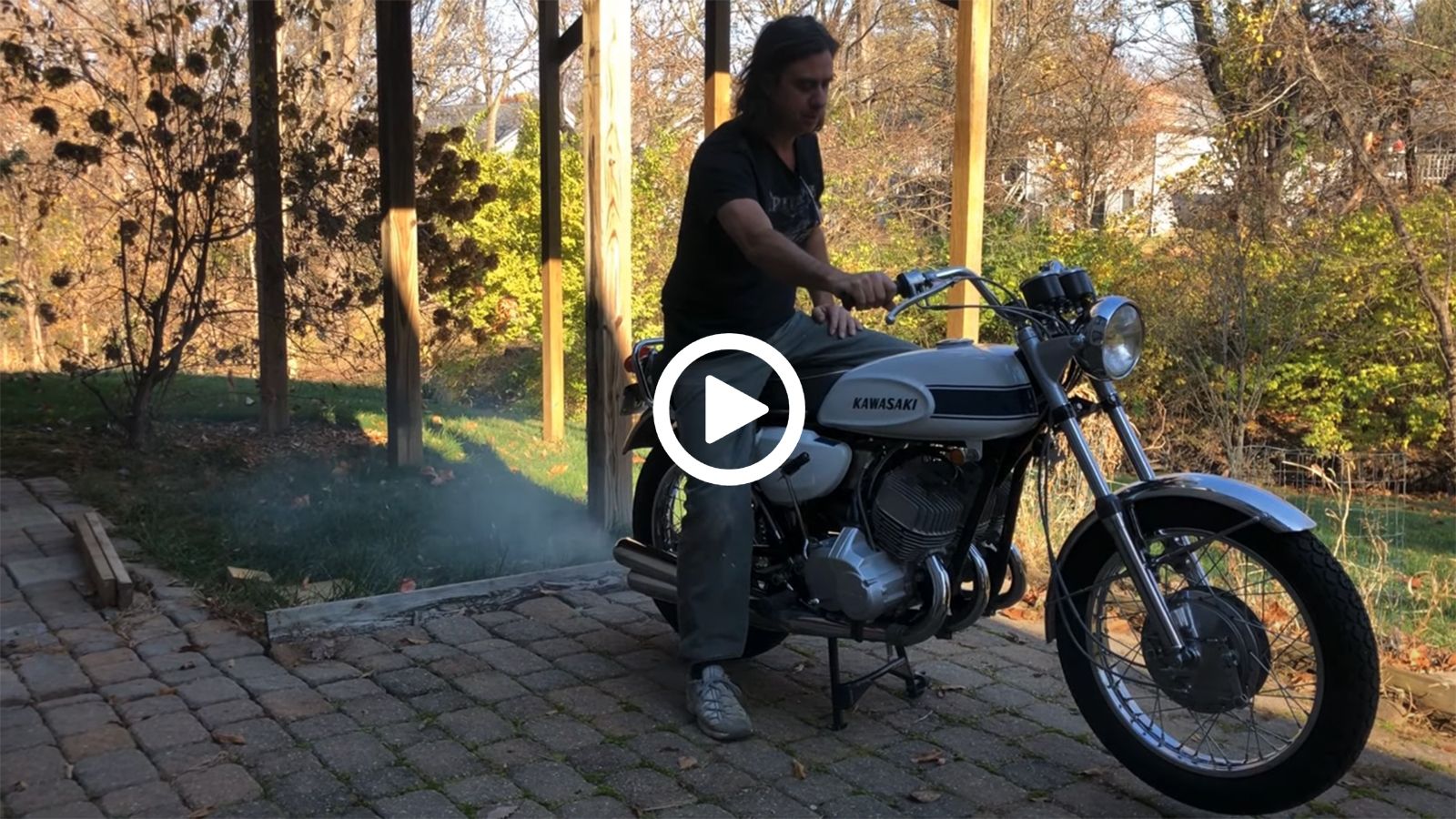 VIDEO: Η αυθεντική «σκοτώστρα» - Ο ήχος της Kawasaki H1 