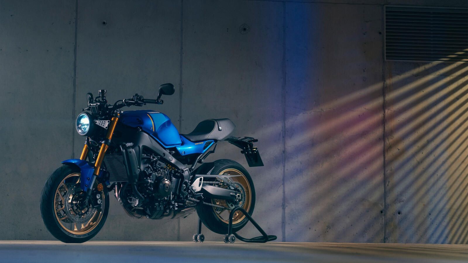 Yamaha XSR900: Ένας θρύλος ξαναγεννιέται