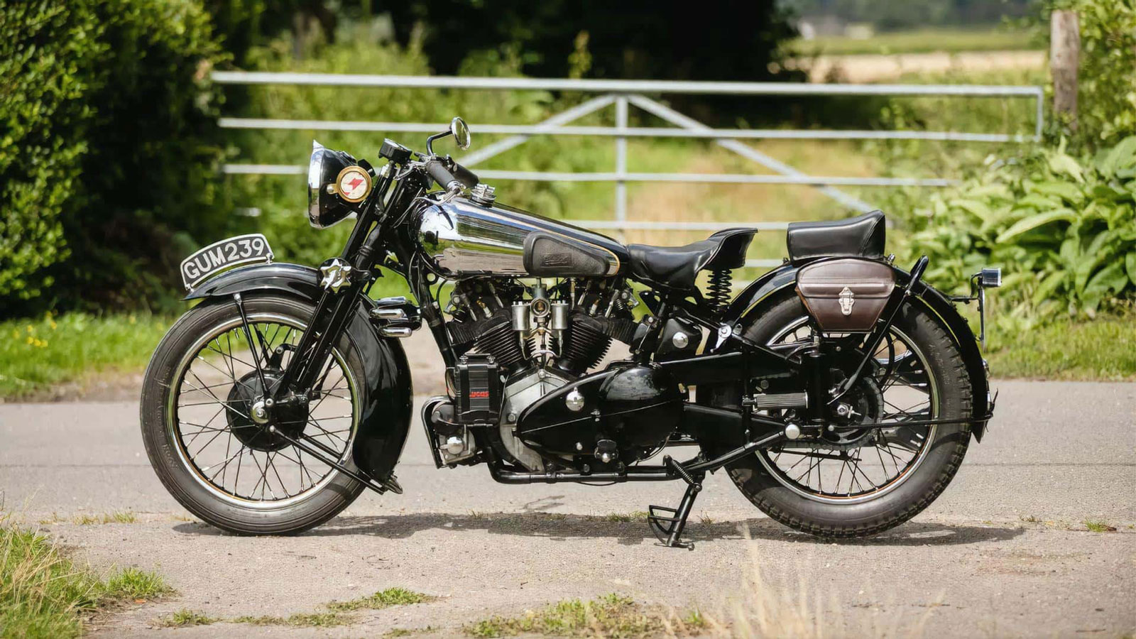 Σπανιότατη Brough Superior του 1938 βγαίνει στο σφυρί