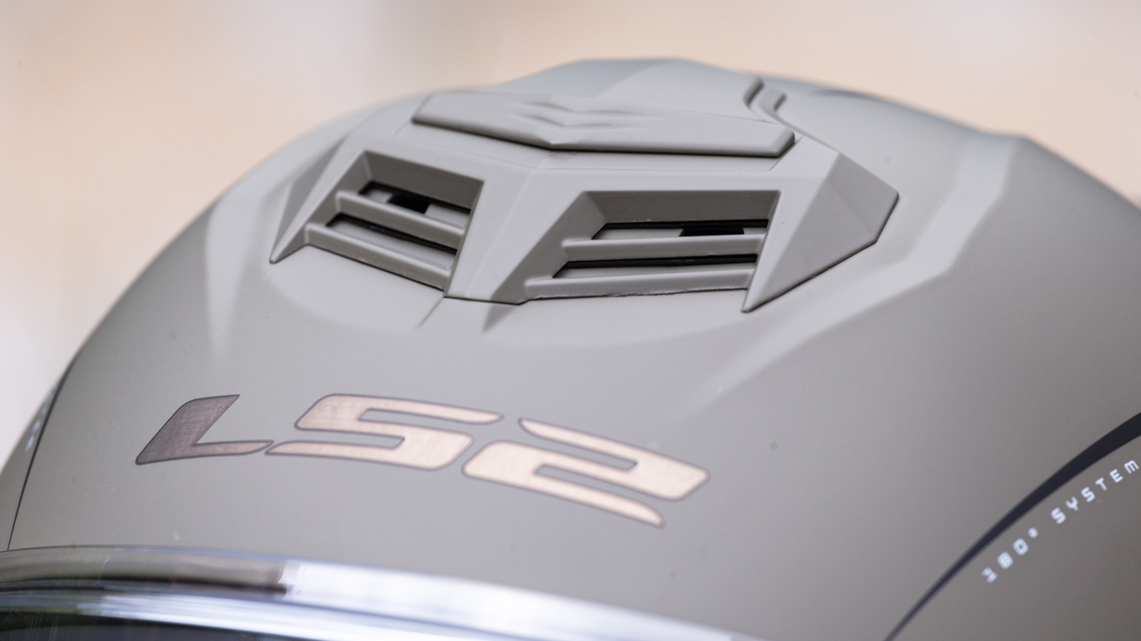 Test LS2 Advant: Αεροδυναμικό ακόμη κι ανοιχτό