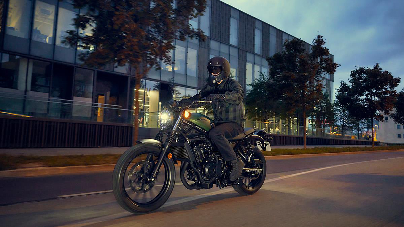 Honda CL 500: Ρετρό αισθητική, σύγχρονες επιδόσεις