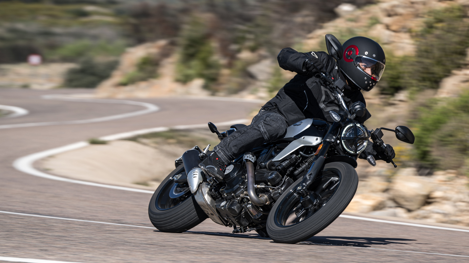 Αποστολή Ισπανία: Ducati Scrambler Icon