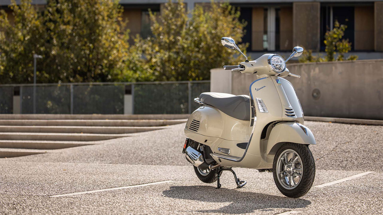Vespa GTS: Ιταλική φινέτσα με 129 τον μήνα!