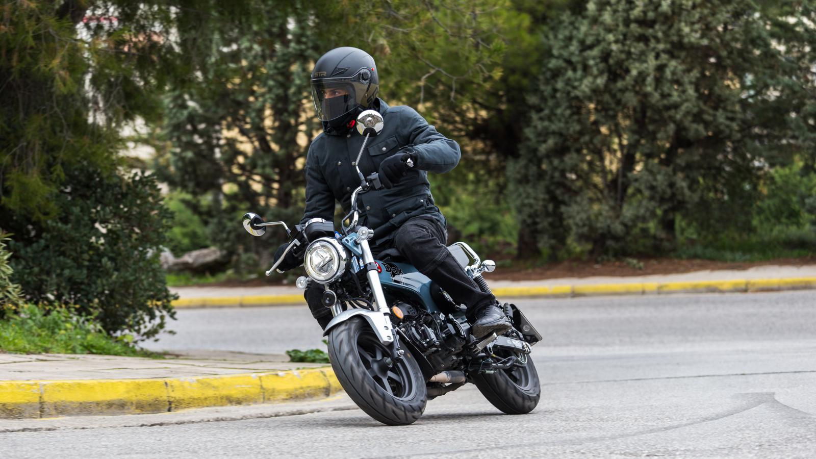 Honda ST125 Dax – Test