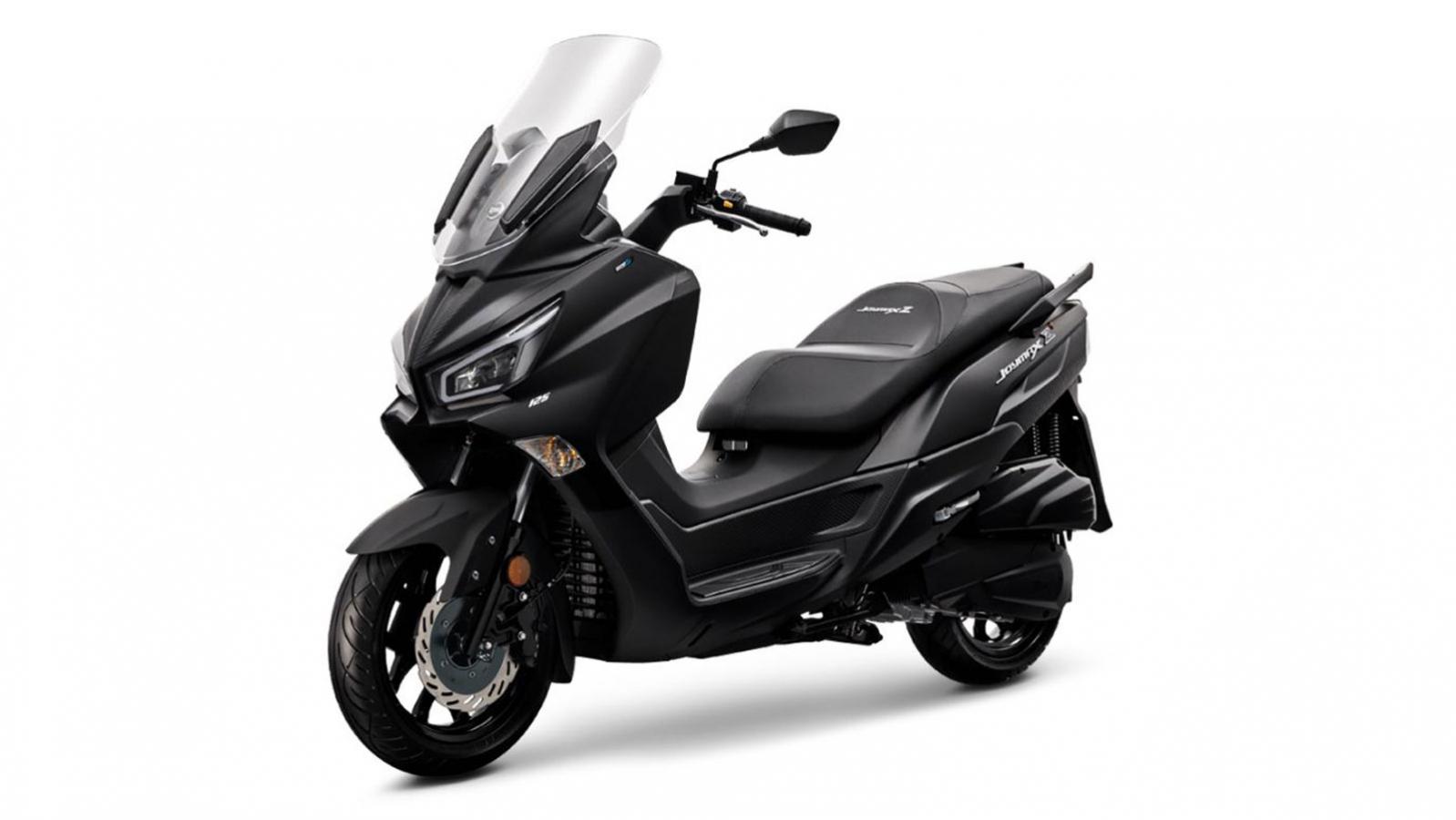 Sym Joymax z+ 125: Ήρθε στην Ελλάδα στοχεύοντας τους κατόχους αυτοκινήτου