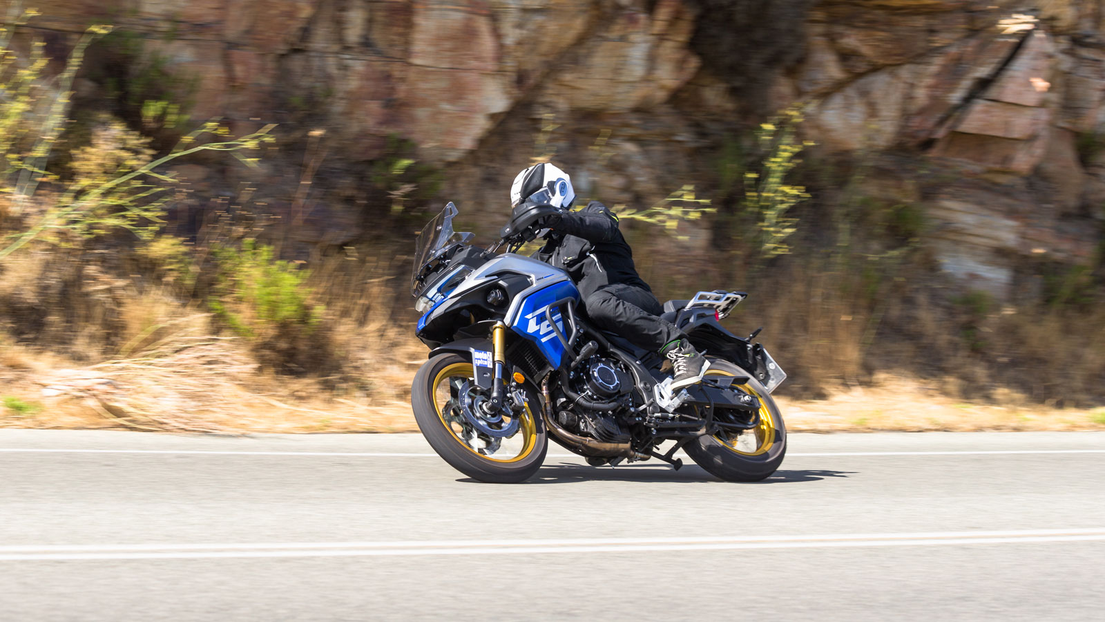 Χωρίς τριγμούς ακόμη και στο όριο.