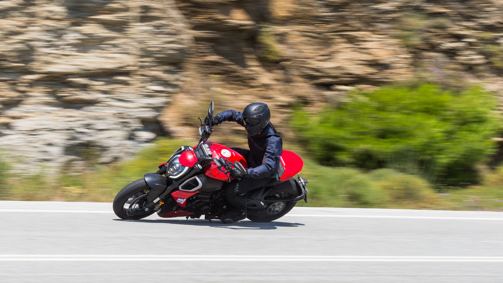 Ducati Diavel V4 - Test  
