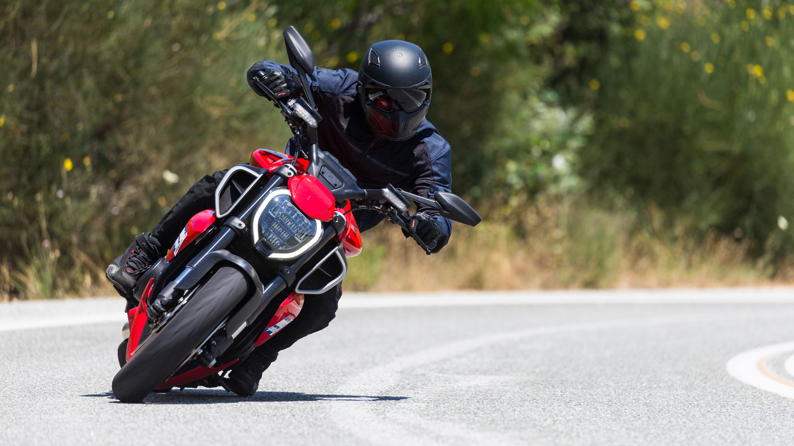Ducati Diavel V4 - Test  