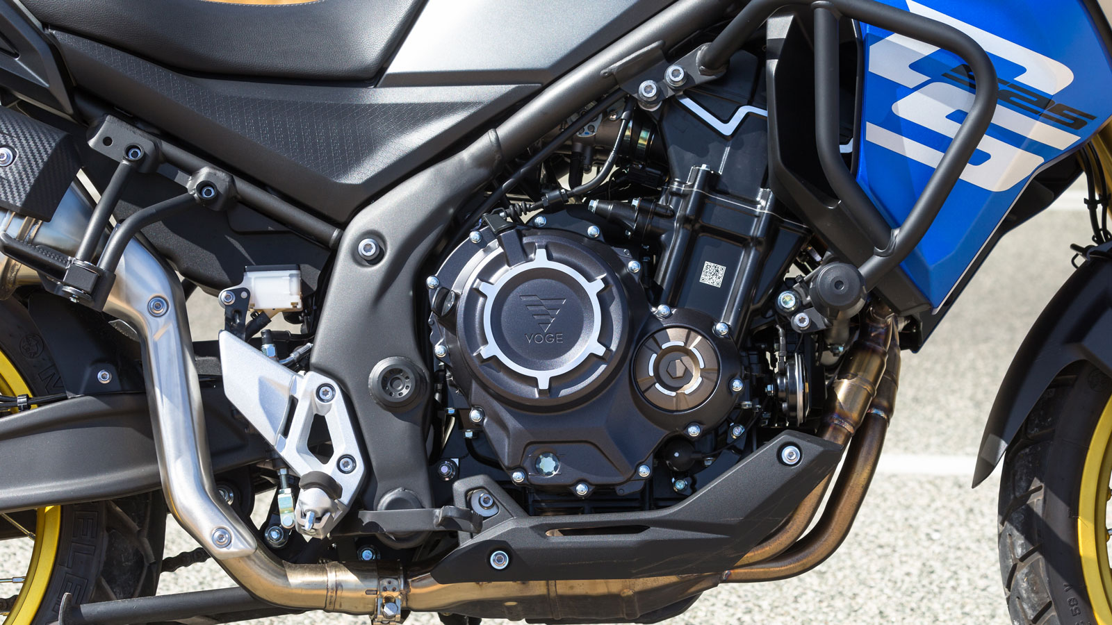 Η ισχύς παραμένει στους 48 ίππους στις 8.500 σ.α.λ., όμως η ροπή ενισχύθηκε, φτάνοντας τα 5,15 kg-m στις 7.000 σ.α.λ., χάρη σε νέους εκκεντροφόρους κα