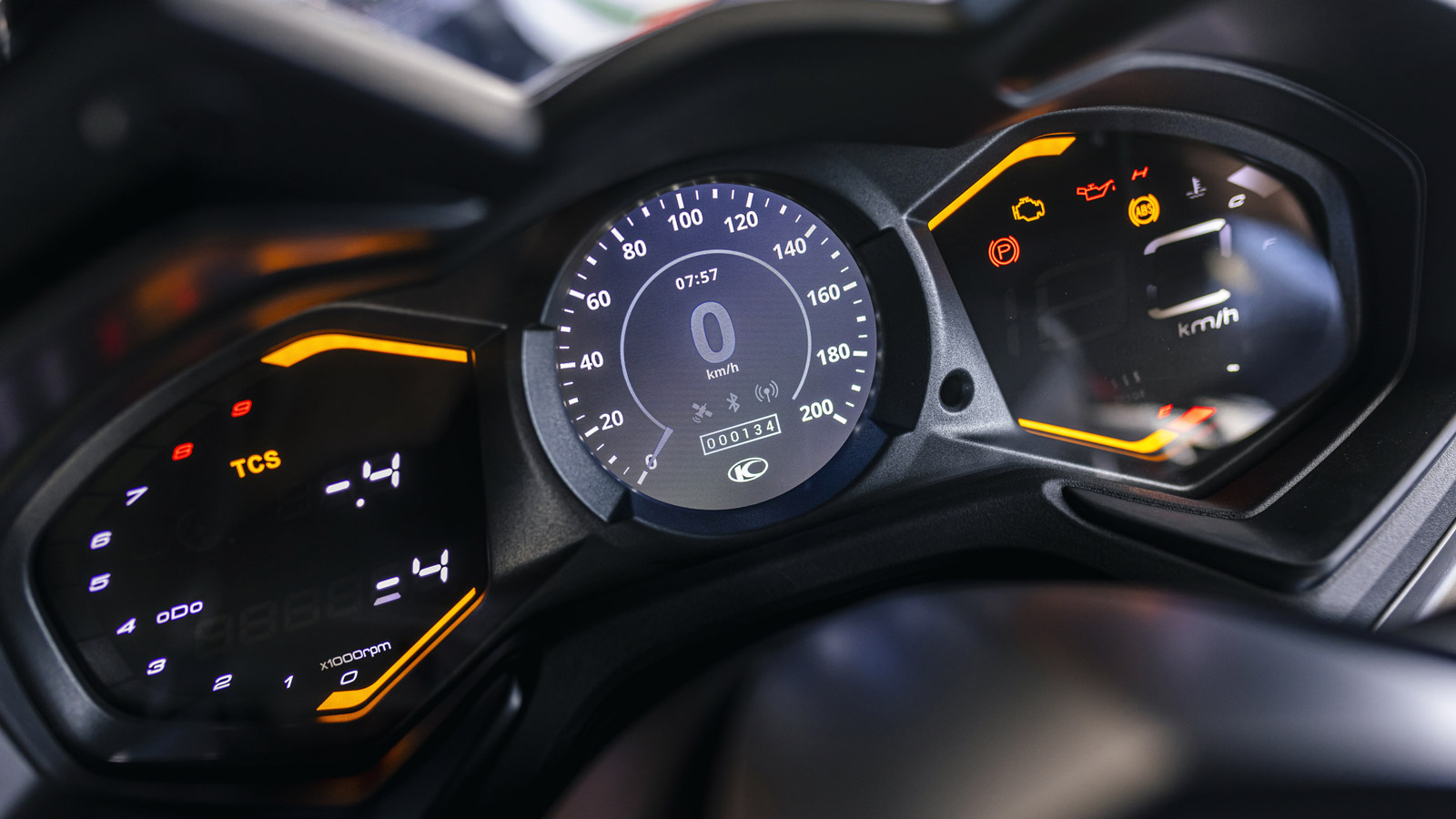 Αποστολή Πορτογαλία: Kymco AK 550 Premium & CV3         