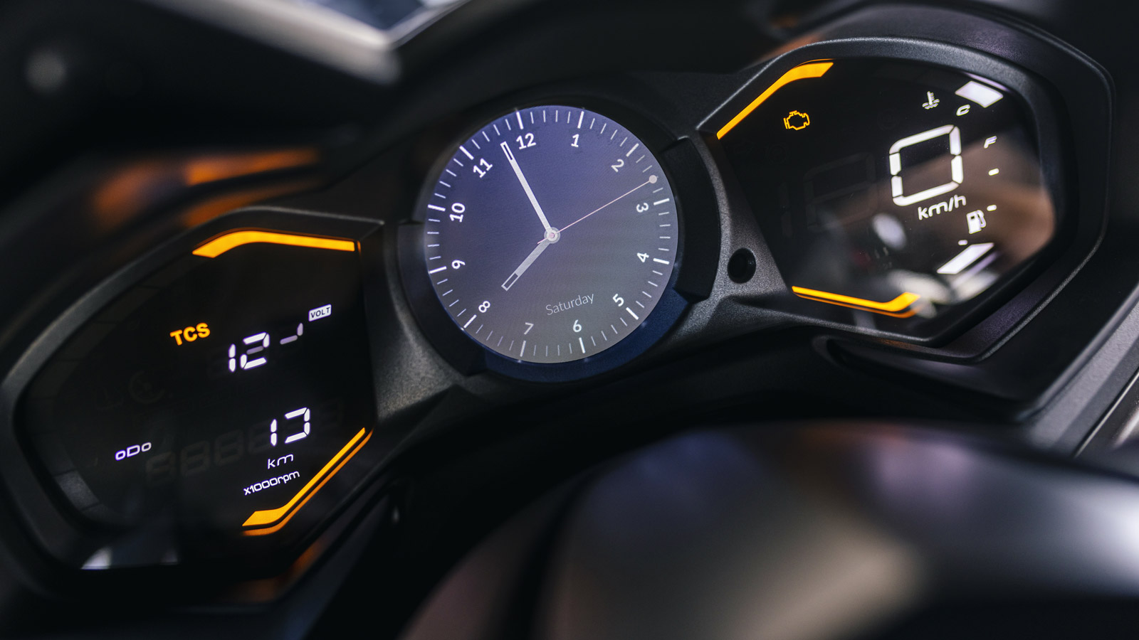 Αποστολή Πορτογαλία: Kymco AK 550 Premium & CV3         