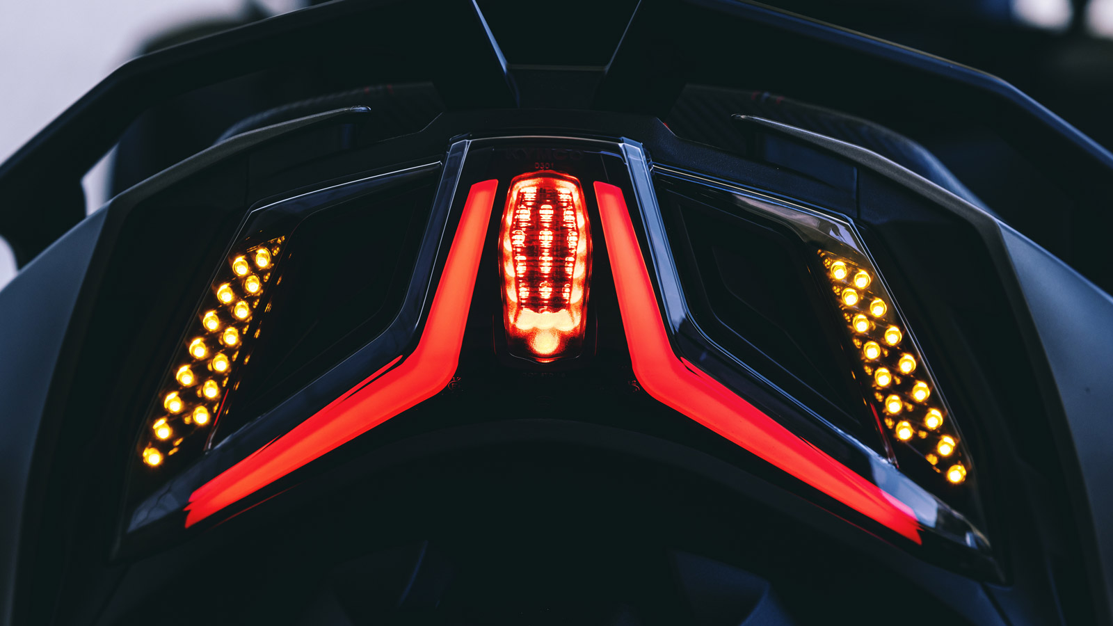 Αποστολή Πορτογαλία: Kymco AK 550 Premium & CV3         