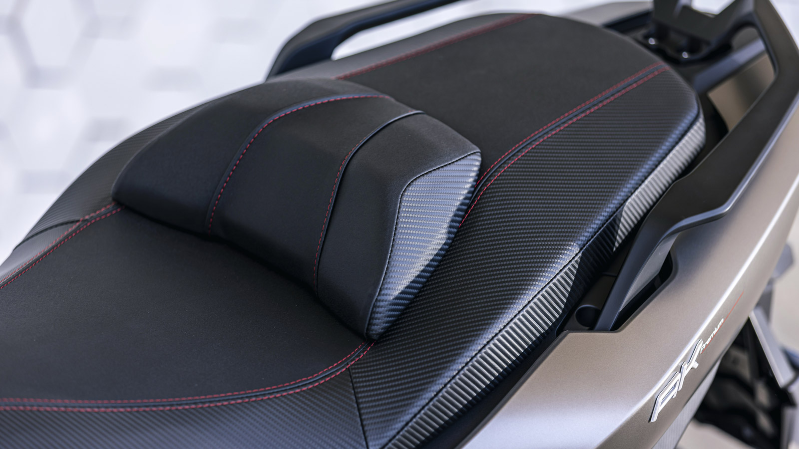 Αποστολή Πορτογαλία: Kymco AK 550 Premium & CV3         