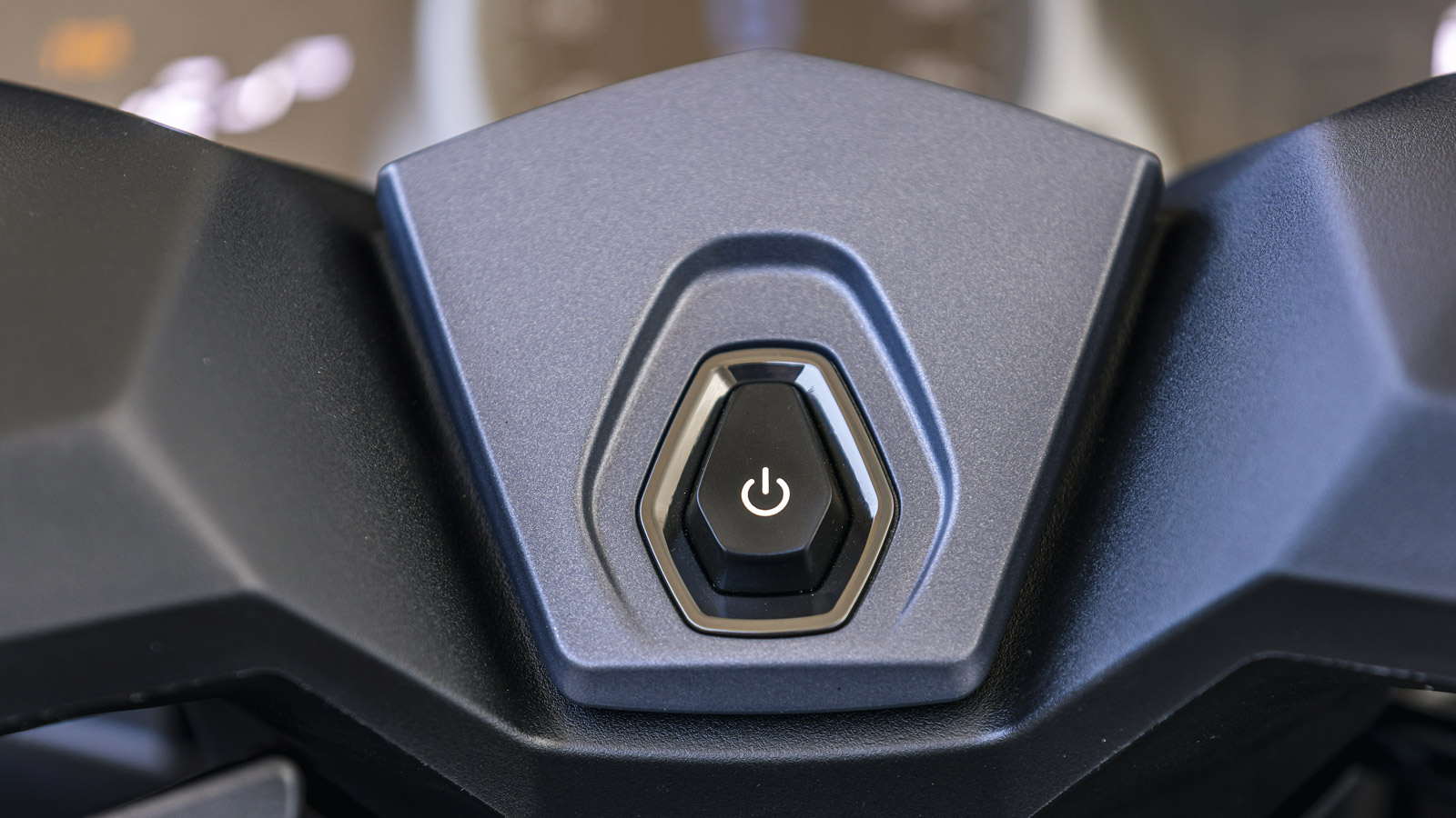 Αποστολή Πορτογαλία: Kymco AK 550 Premium & CV3         