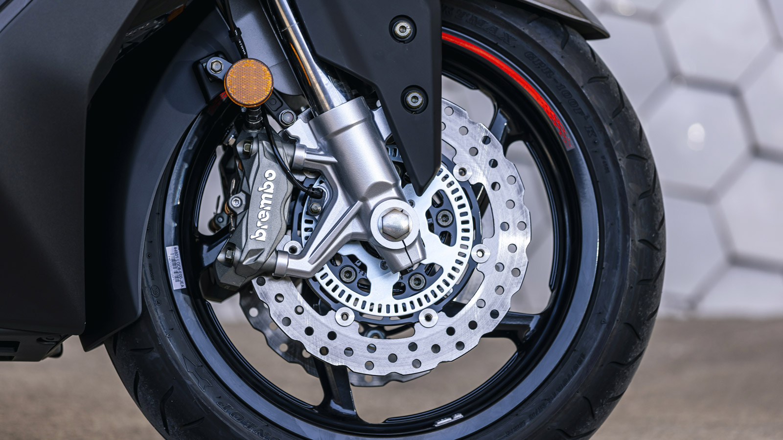 Αποστολή Πορτογαλία: Kymco AK 550 Premium & CV3         