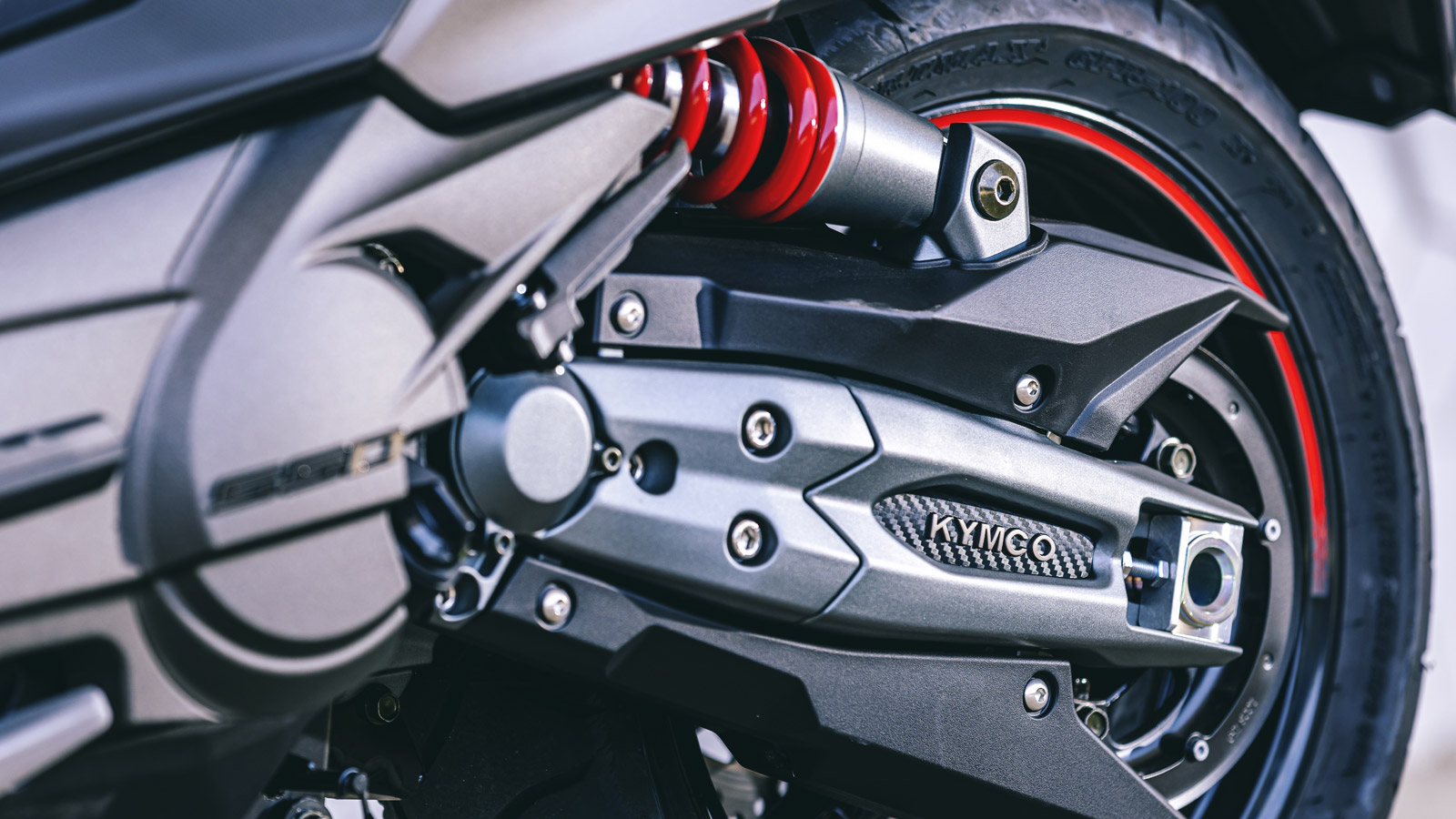 Αποστολή Πορτογαλία: Kymco AK 550 Premium & CV3         