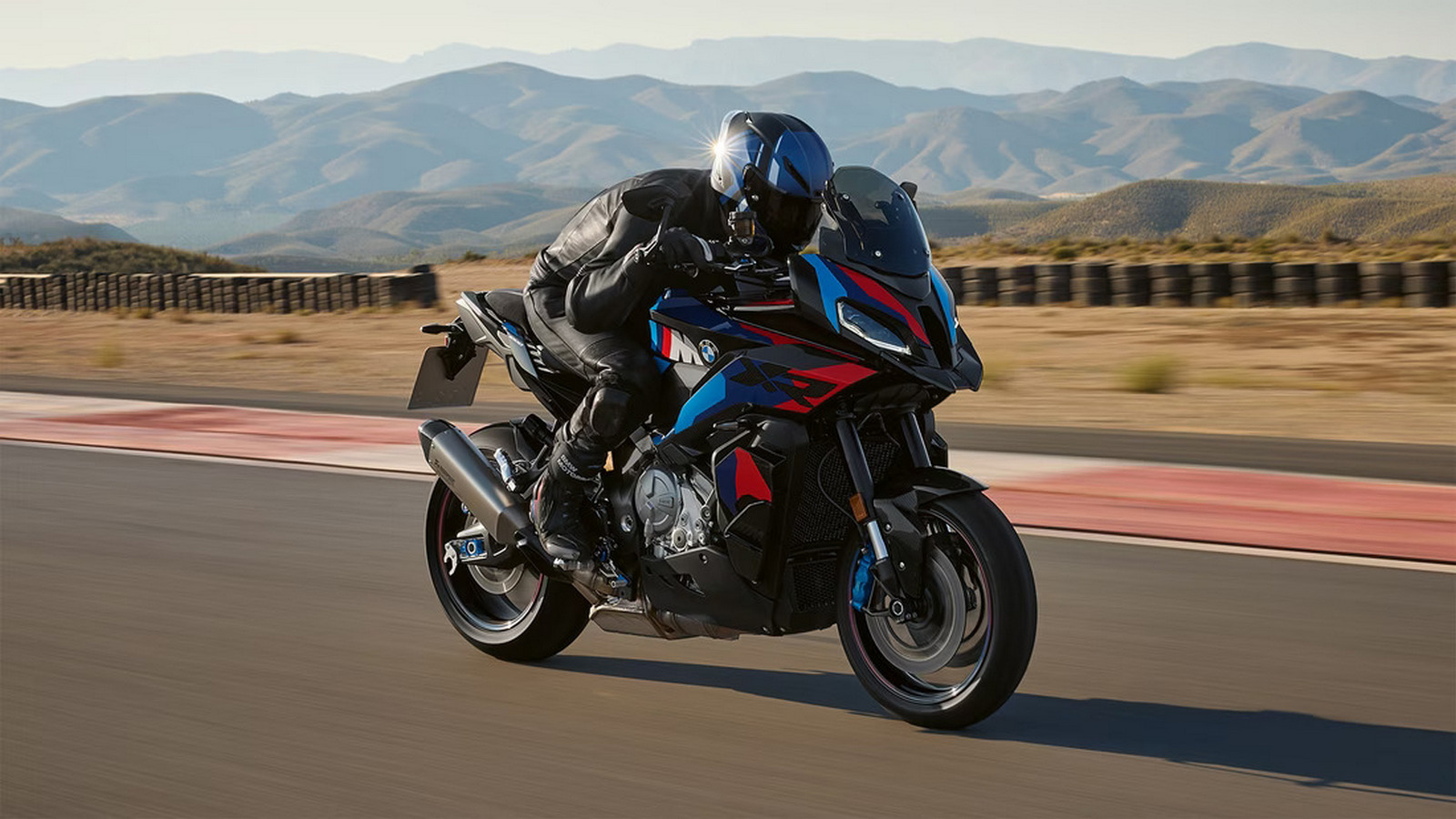 Ο πόλεμος των ίππων συνεχίζεται - Νέα BMW M 1000 XR