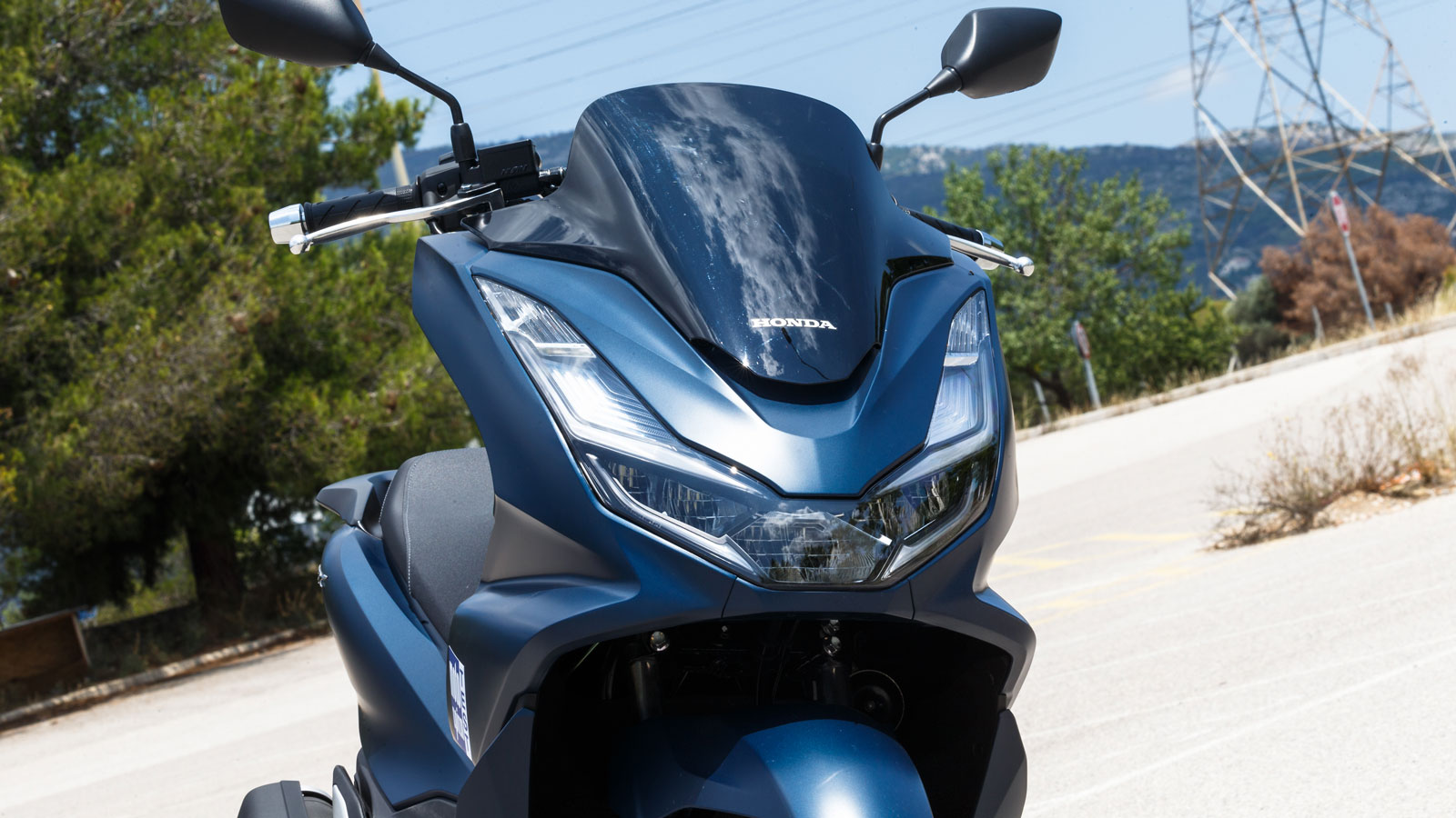 Το Honda PCX 125 συνεχίζει να βασίζεται στον τετράχρονο, μονοκύλινδρο, υγρόψυκτο κινητήρα των 125 κ.εκ., που συμμορφώνεται με τις προδιαγραφές Euro 5.