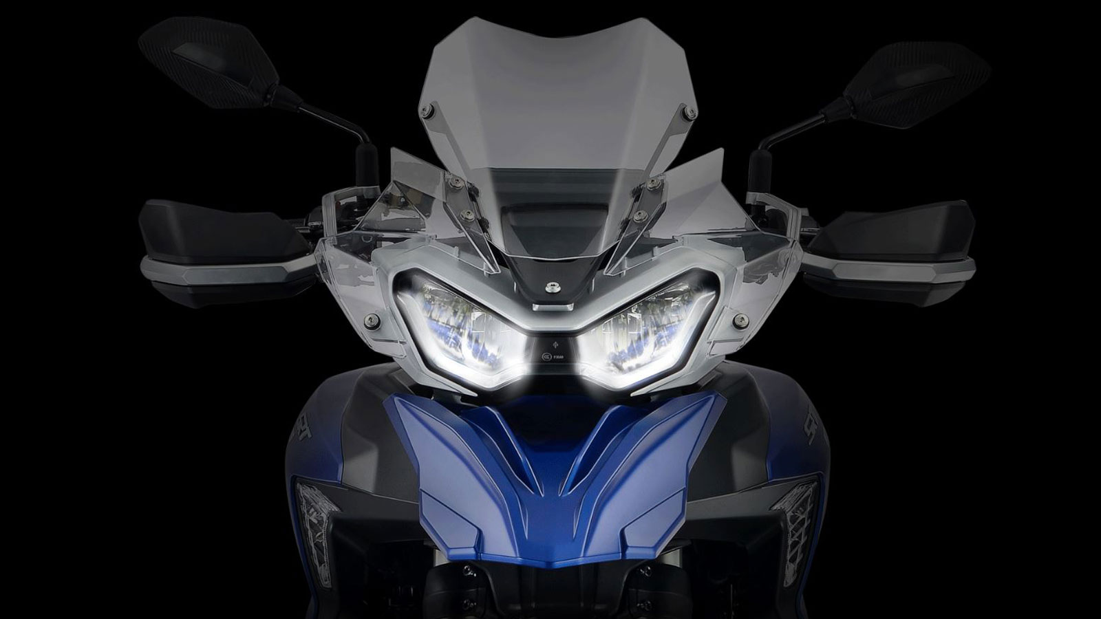 QJ Motor SRT 800x: Η οικονομική Adventure με πλούσιο εξοπλισμό