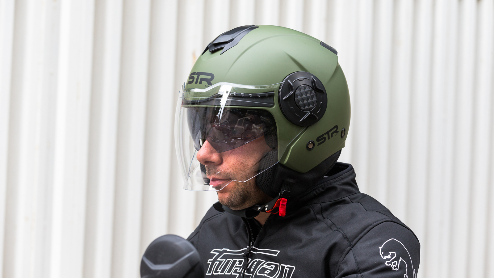 Test STR Tron II: Διπλή ζελατίνα και υψηλό Value for Money