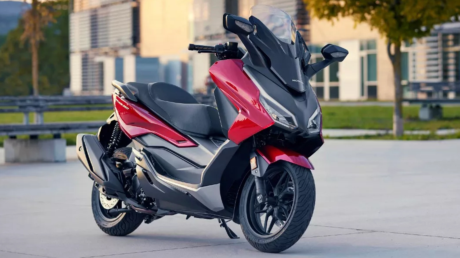 Honda Forza 350: Αυτή είναι η τιμή του