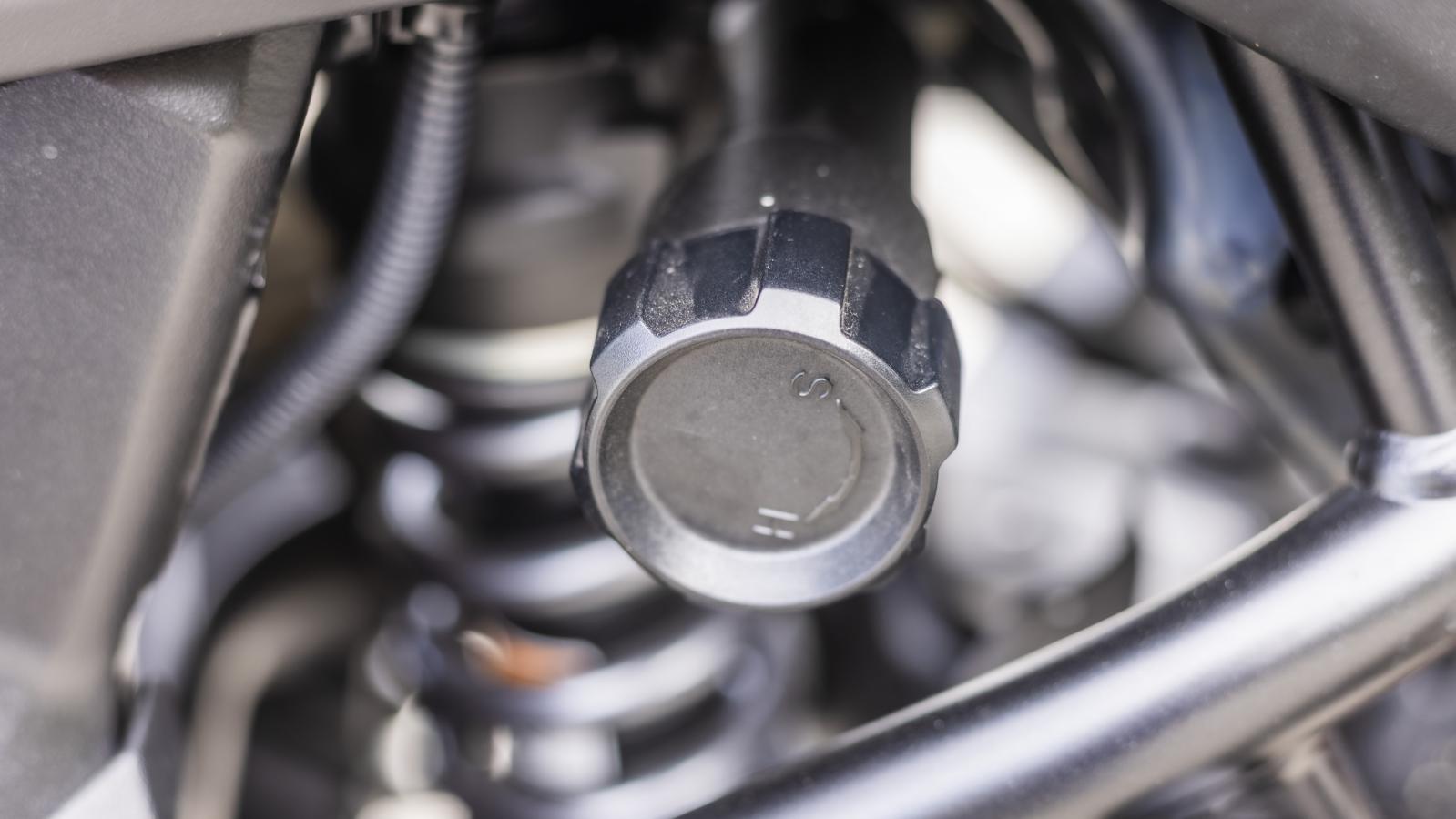 Suzuki V-Strom 1050 / 1050 DE: Οδηγούμε στο Λουτράκι