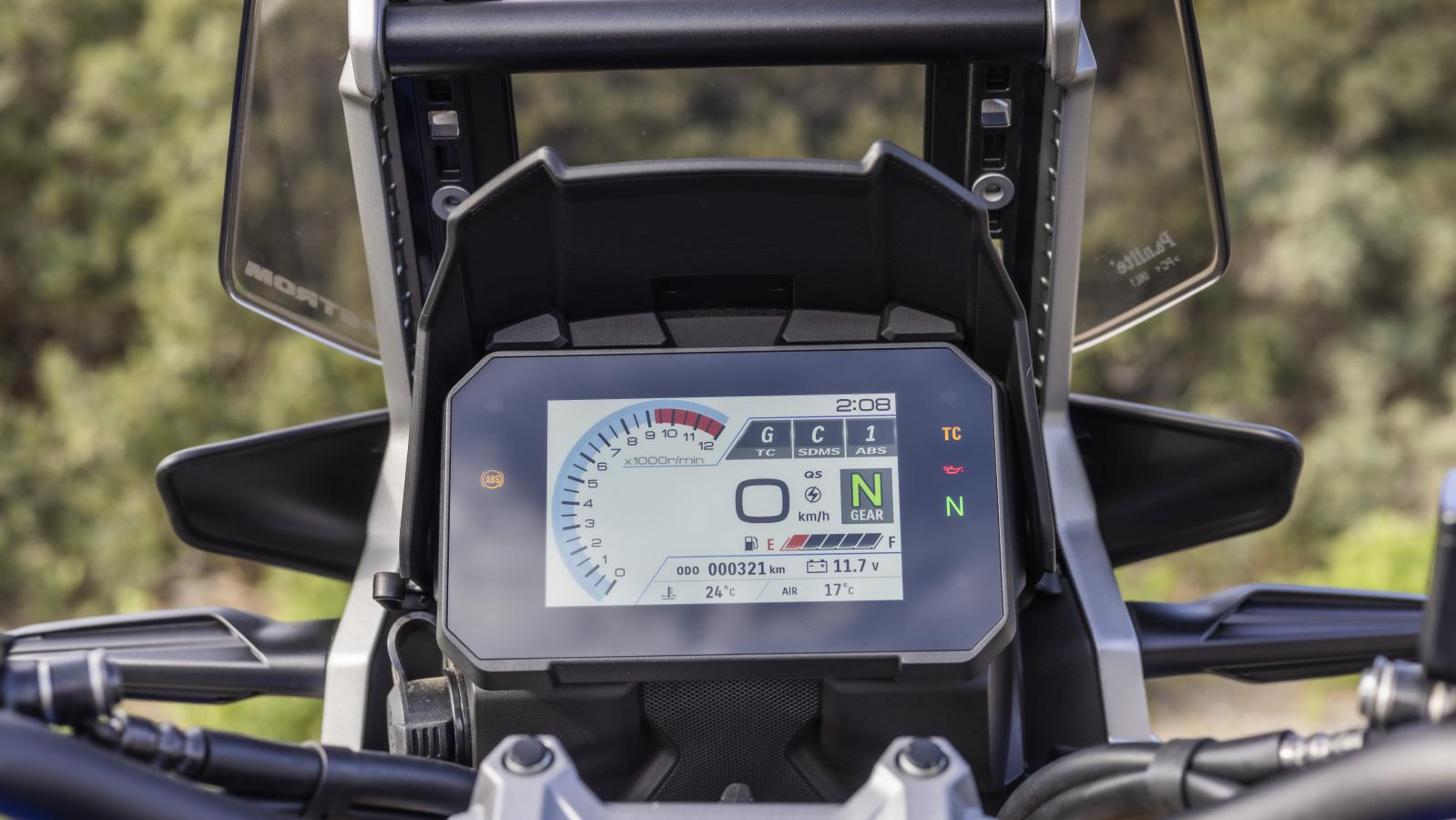 Suzuki V-Strom 1050 / 1050 DE: Οδηγούμε στο Λουτράκι